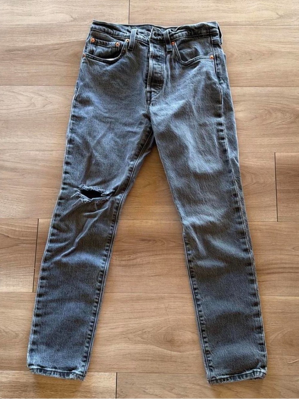 Levi’s black jeans